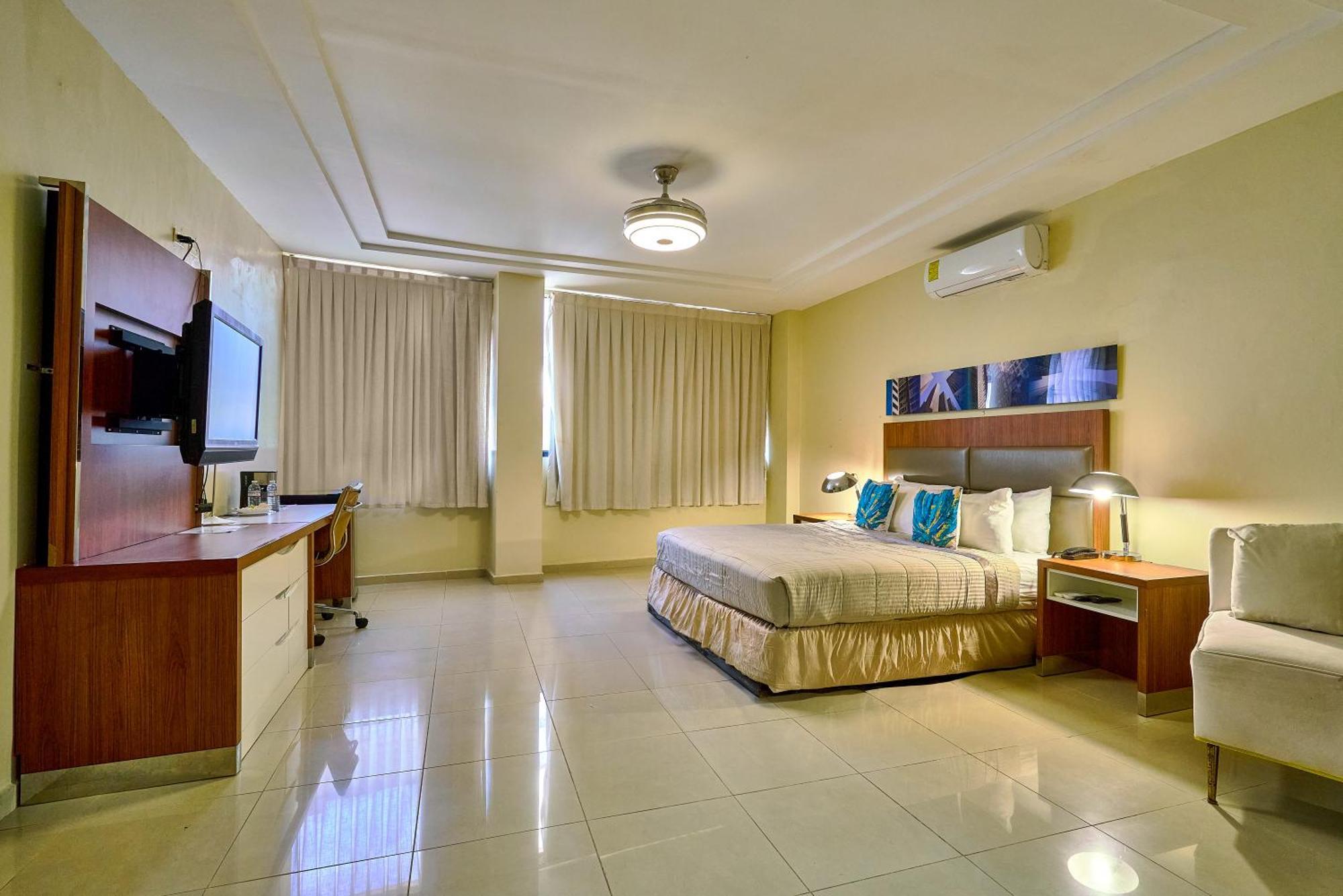 Hotel Libertad At Historic Main Street Santo Domingo Dış mekan fotoğraf